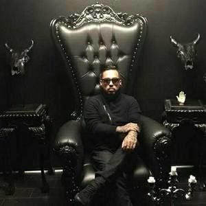 Meet your Posher, Drew